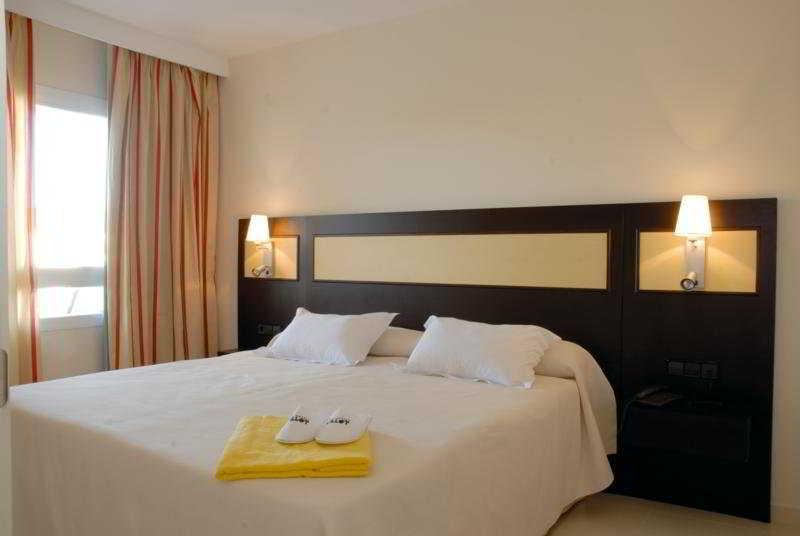 Hotel Illot Suites Cala Ratjada  Exterior foto