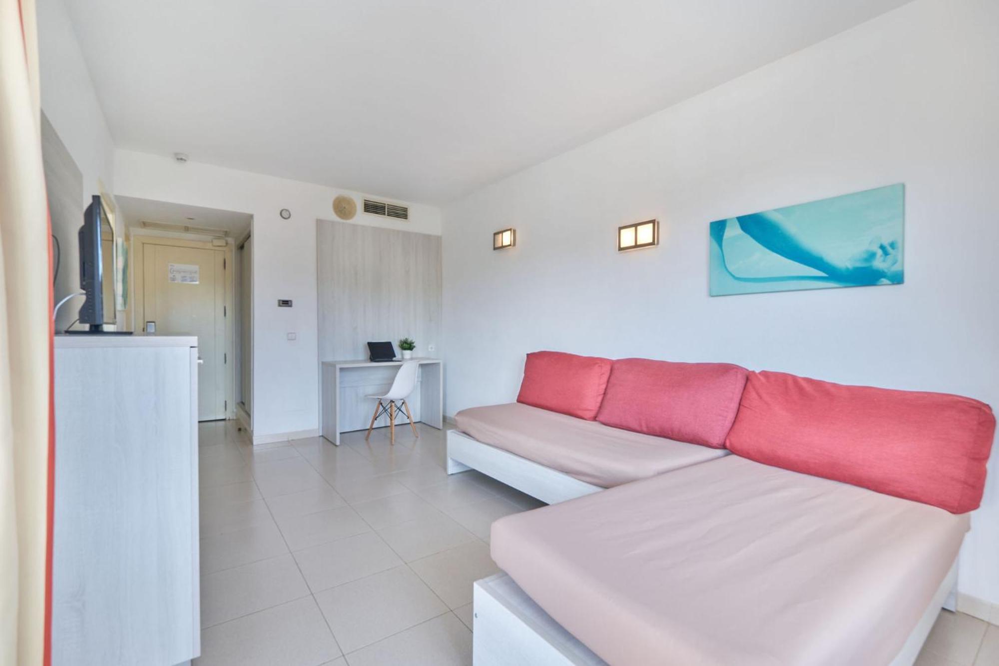 Hotel Illot Suites Cala Ratjada  Exterior foto