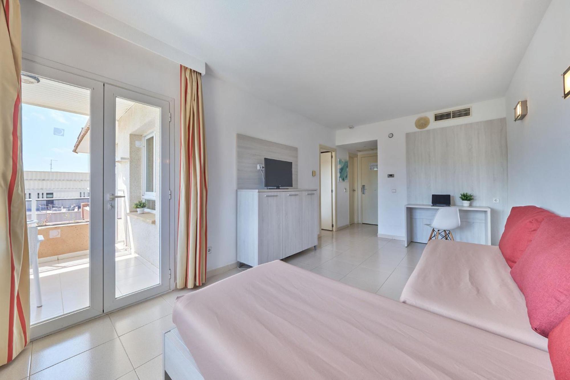 Hotel Illot Suites Cala Ratjada  Exterior foto